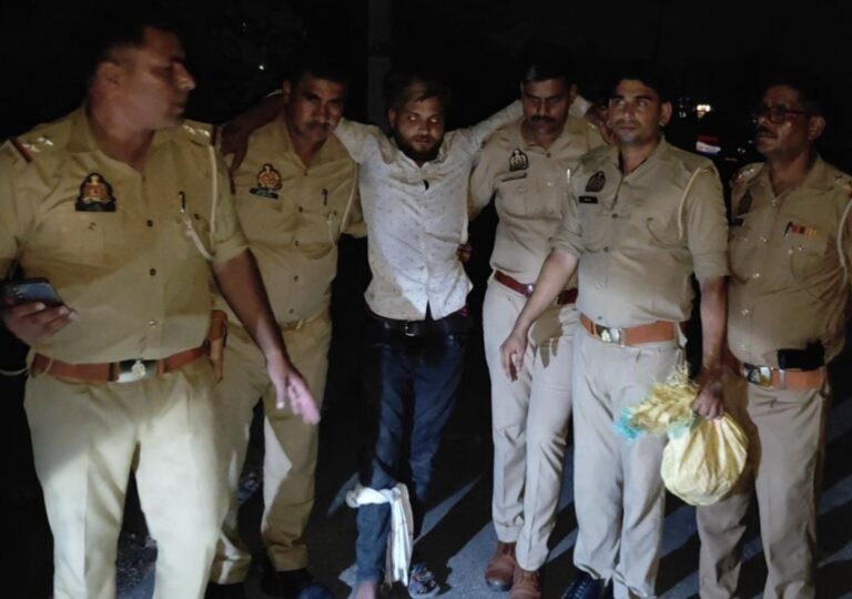 फिरोजाबाद में पुलिस मुठभेड़ में चोरी का आरोपी गिरफ्तार, पैर में लगी गोली