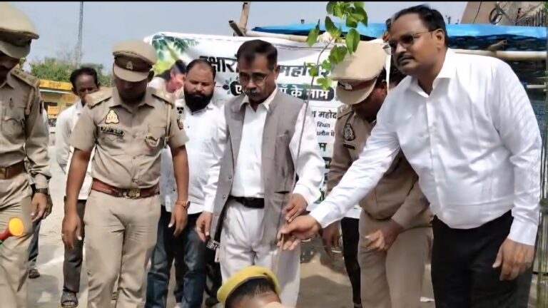 जालौन न्यायालय परिसर में गूंजा हरियाली का संदेश, जिला जज ने पौधारोपण कर ‘एक पेड़ मां के नाम’ अभियान का किया शुभारंभ