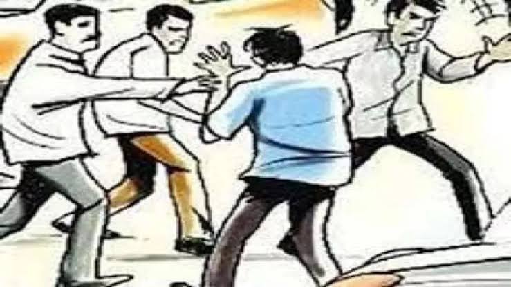 नोएडा में शादी समारोह के दौरान युवती से अश्लील हरकत, विरोध पर परिजनों पर हमला; पुलिस ने दर्ज किया मामला