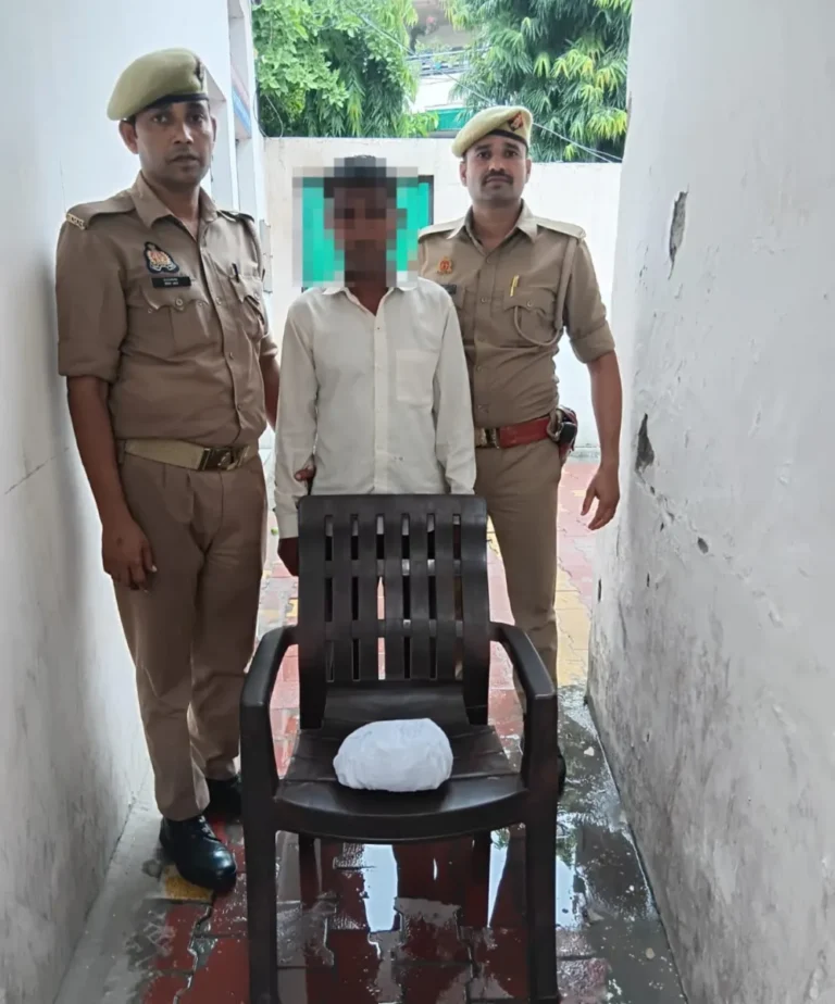 मुजफ्फरनगर में ऑपरेशन ‘सवेरा’ का एक और वार! 1 किलो 50 ग्राम गांजे के साथ तस्कर गिरफ्तार, राहगीरों को बेचने की थी तैयारी