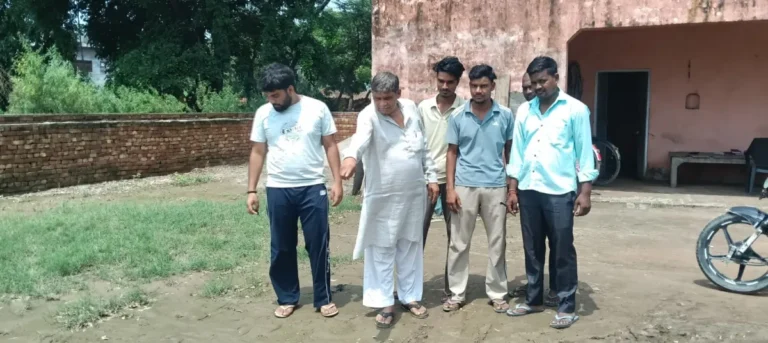 भोकरहेड़ी में तेंदुए के पंजों के निशान और तालाब में दिखे तीन मगरमच्छ, ग्रामीणों में दहशत,वन विभाग अलर्ट