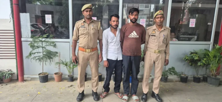 मुजफ्फरनगर में 48 घंटे में मोबाइल स्नैचिंग का खुलासा, दो शातिर आरोपी गिरफ्तार; छीना गया सैमसंग मोबाइल बरामद