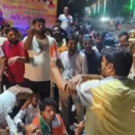 महावीर चौक विवाद: सपा नेता दंपती समेत कई पर मुकदमा, प्रदर्शन के दौरान मारपीट का आरोप