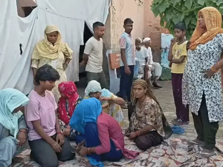 मुजफ्फरनगर में 10 वर्षीय छात्रा की संदिग्ध मौत, परिजनों ने शिक्षक पर प्रताड़ना का लगाया आरोप