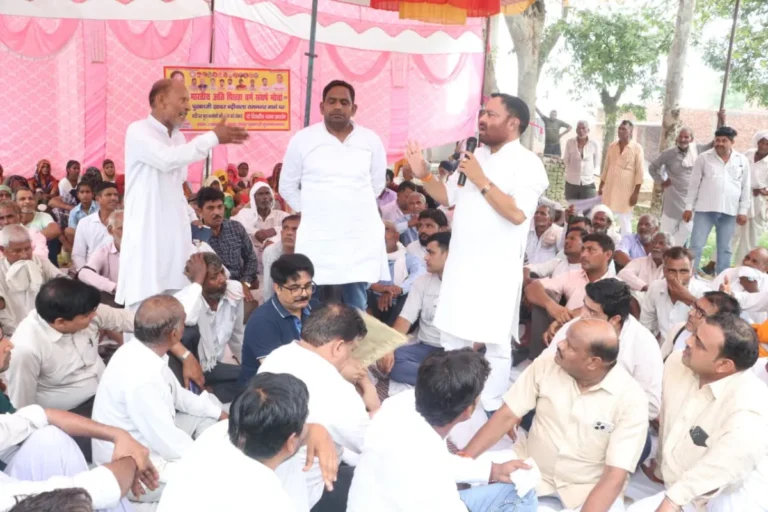 रामनगर नदी पुल पर मंत्री के आश्वासन के बाद धरना समाप्त, मोहन प्रजापति बोले- वादा पूरा नहीं हुआ तो भाजपा का होगा बहिष्कार