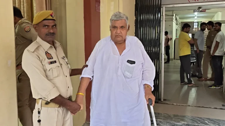 मुजफ्फरनगर में जॉइनिंग के नाम पर महिला ट्रेनर से अश्लील हरकत का आरोप, वैदिक पुत्री इंटर कॉलेज के प्रबंधक गिरफ्तार