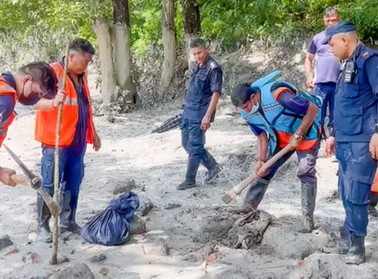 तिब्बत में बाढ़ की तबाही: केरूंग में 546 लापता, 261 विदेशी नागरिक शामिल; नेपाल में शवों से बढ़ा महामारी का खतरा