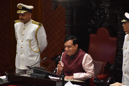 ‘विपक्ष अपनी बात रखे, सरकार जवाब देगी’—हंगामे के बीच विधानसभा अध्यक्ष सतीश महाना की दो टूक