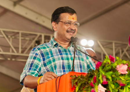 विश्व आदिवासी दिवस पर केजरीवाल का बड़ा संदेश, बोले- ‘जल, जंगल, जमीन’ के अधिकार की लड़ाई लड़ रही AAP