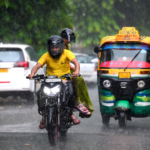 दिल्ली-NCR में बारिश ने बदला मौसम का मिजाज, उमस से राहत; कई इलाकों में हवा हुई साफ, अगले 3 दिन भी बारिश के आसार