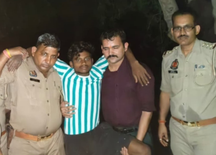 फिरोजाबाद में हत्या का आरोपी मुठभेड़ में गिरफ्तार, पैर में गोली लगी
