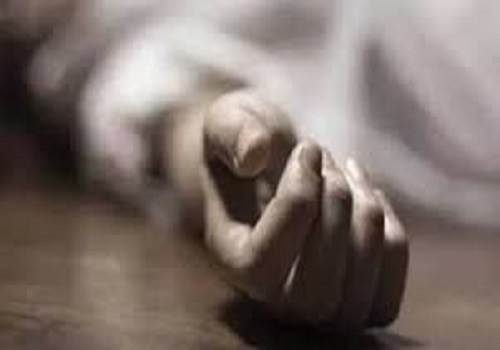 लखनऊ में सड़क किनारे मिली 30 वर्षीय महिला की लाश, इलाके में मचा हड़कंप; पहचान में जुटी पुलिस