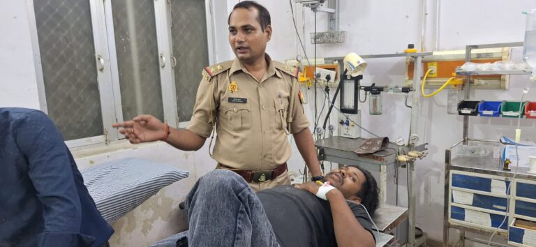 देवरिया में पुलिस मुठभेड़: दो बदमाश गिरफ्तार, एक के पैर में लगी गोली; महिला से छीना मंगलसूत्र बरामद
