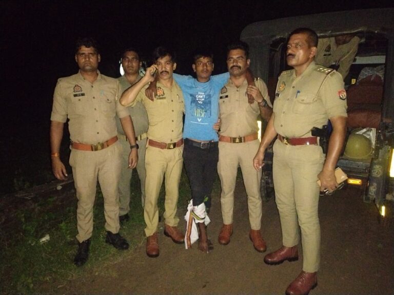 फिरोजाबाद में पुलिस का डबल एक्शन! मुठभेड़ में 25 हजार का इनामी समेत दो लुटेरे दबोचे, पैर में लगी गोली