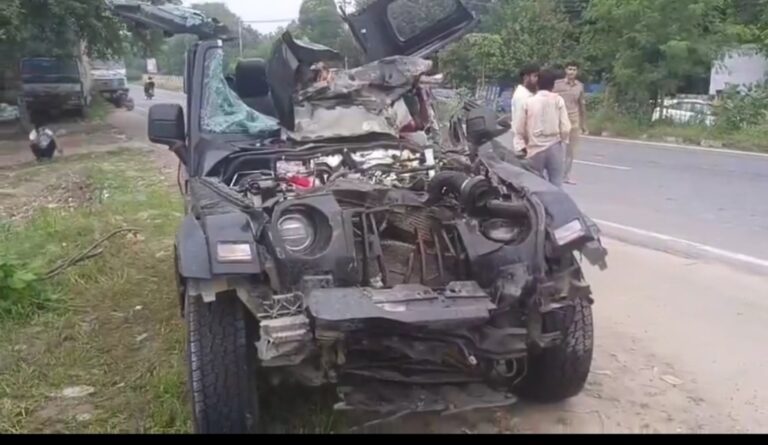 हापुड़ में गंगा एक्सप्रेसवे पर दर्दनाक हादसा, कार सवार 4 युवकों की मौत; 17 वर्षीय विष्णु गंभीर