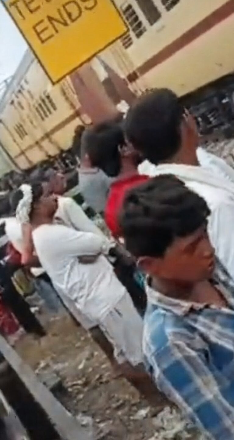बहराइच में ट्रेन की चपेट में आया युवक, मौके पर मौत; इंजन में फंसा मिला शव, नहीं हो सकी पहचान