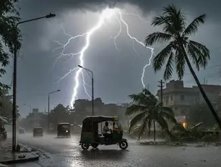 यूपी के 54 जिलों में बारिश-आंधी का अलर्ट: प्रयागराज समेत कई क्षेत्रों में गरज-चमक और तेज हवाओं की चेतावनी