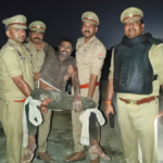 कानपुर में लूट-हत्या का मुख्य आरोपी मुठभेड़ में गिरफ्तार, दोनों पैरों में लगी गोली; 25 हजार का था इनाम