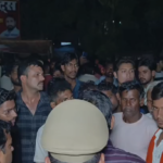 मुजफ्फरनगर में भोपा रोड पर हाईटेंशन तार ने छीन ली बंटी की जिंदगी, स्ट्रीट लाइट पोल लगाते समय करंट से मौत,परिजनों का हंगामा