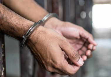 पुलिस टीम पर गोलियां चलाने वाले को 7 साल की सजा: मुजफ्फरनगर कोर्ट ने आरिफ उर्फ गोलू पर लगाया 7 हजार का जुर्माना