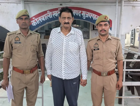 खतौली में रंगदारी का खेल बेनकाब! 1.10 लाख ऑनलाइन और 1.15 लाख कैश ऐंठने का आरोप, विनय जैन गिरफ्तार