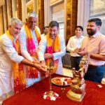 शामली में रसोइया बहनों को सौगात: मोहित बेनीवाल ने बांटे कैशलेस कार्ड, बोले- पौष्टिक भोजन से गढ़ते हैं बच्चों का भविष्य
