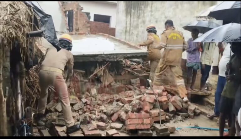 शाहजहांपुर में बारिश के बीच बड़ा हादसा, मकान की दीवार गिरने से चाचा-भतीजे की मौत; महिला घायल