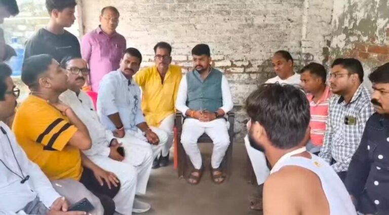 प्रतापगढ़ हादसा: छह मौतों के बाद बचे अमन से मिले भाजयुमो प्रदेश अध्यक्ष, हरसंभव मदद का भरोसा