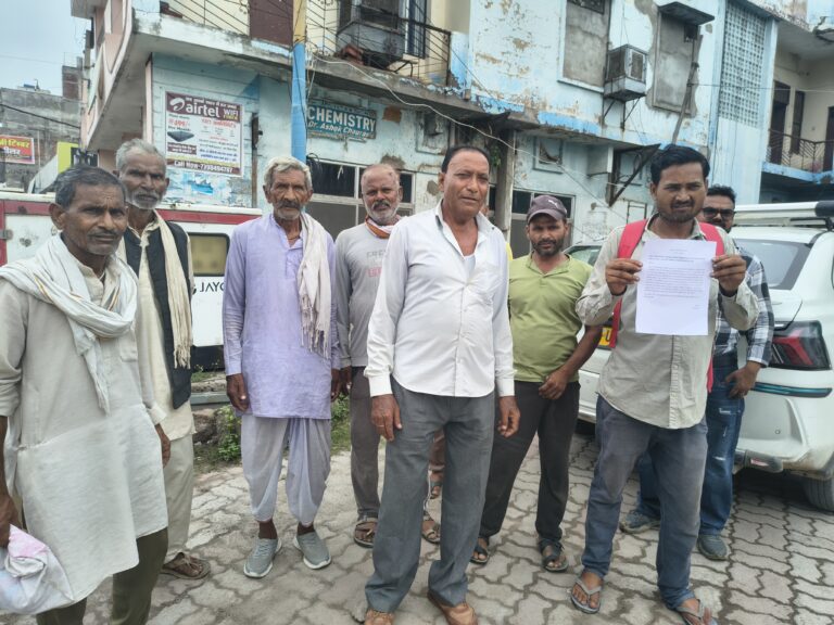 महोबा में बड़ा जमीन फर्जीवाड़ा! स्वतंत्रता संग्राम सेनानी के स्मारक की जमीन पर ‘अपात्रों’ को पट्टे देने का आरोप