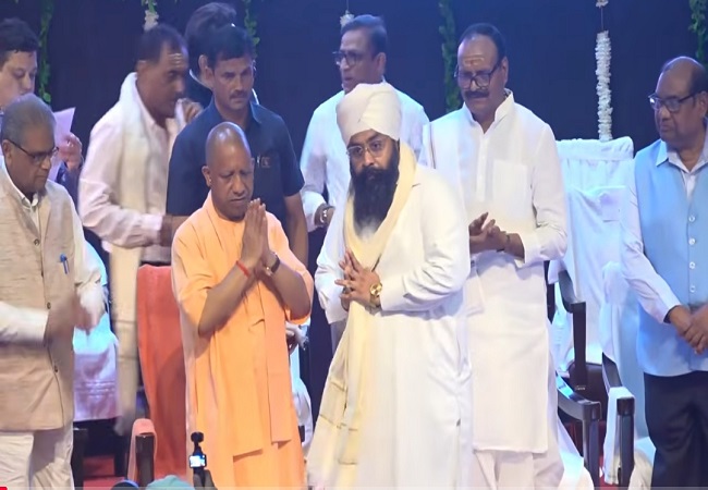 विभाजन की विभीषिका पर गरजे योगी! बोले- सत्ता की आतुरता में कांग्रेस ने देश के टुकड़े किए, आज भी चुकानी पड़ रही कीमत