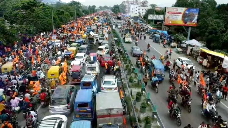 हरिद्वार में ‘बोल बम’ का सैलाब! हरकी पौड़ी पर उमड़ा आस्था का समंदर, ड्रोन-CCTV से कड़ी निगरानी