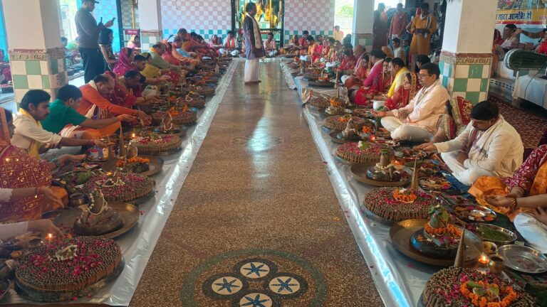 जौनपुर में आस्था का महासंगम: 38,101 पार्थिव शिवलिंगों का भव्य रुद्राभिषेक, हर-हर महादेव के जयकारों से गूंजा मंदिर परिसर