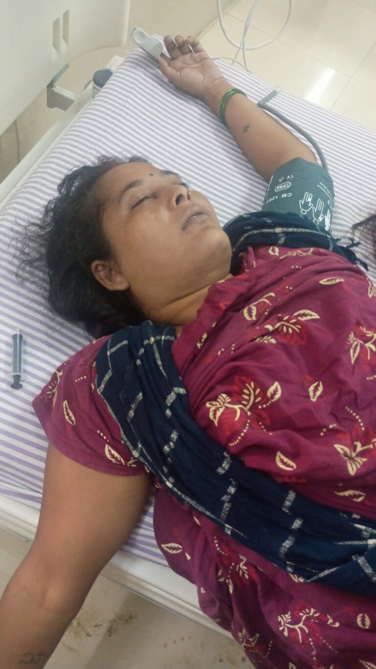 देवरिया में सांप के डसते ही मचा हड़कंप, अस्पताल में इलाज के दौरान महिला की मौत; परिवार में कोहराम