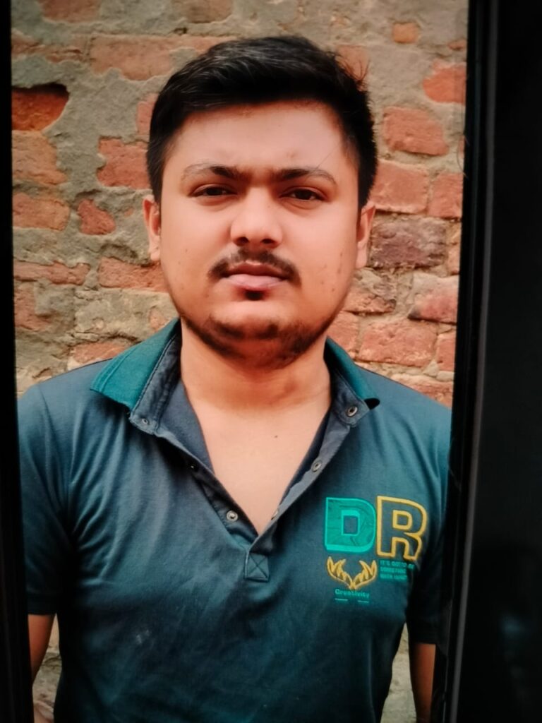 बागपत में 19 दिन से लापता दो दोस्तों की खौफनाक कहानी! गणेश मंदिर परिसर में जमीन के नीचे मिले शव, दो हिरासत में