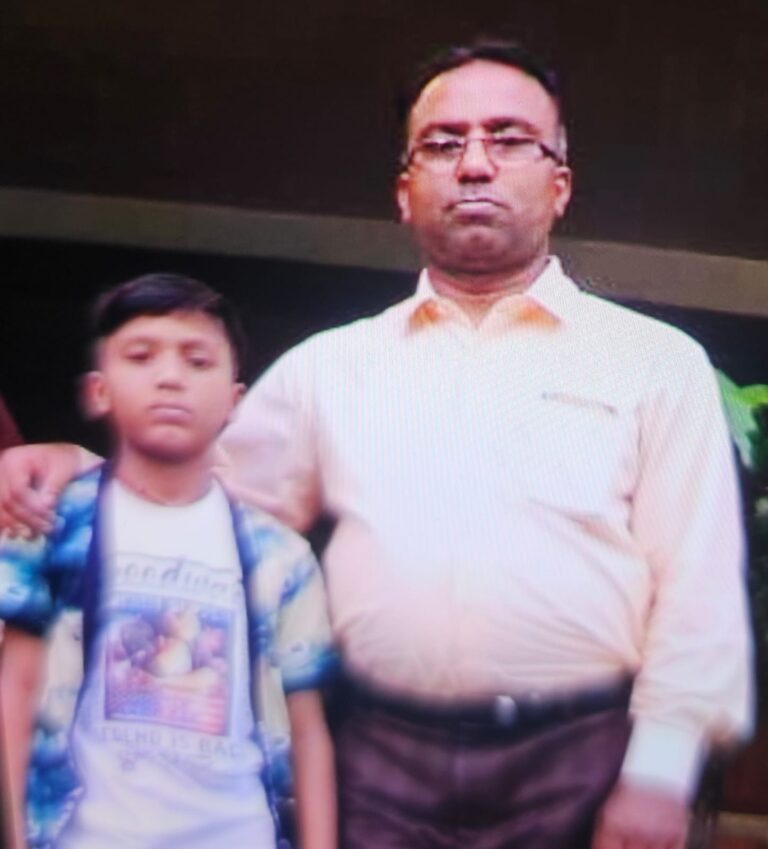 बारिश में करंट का कहर! बेटे को बचाने दौड़े पिता भी चपेट में आए, पिता-पुत्र समेत तीन की दर्दनाक मौत