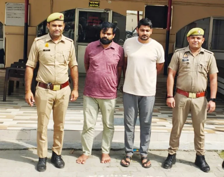 मीरापुर में मोबाइल टावर चोरी का खुलासा, दो शातिर चोर गिरफ्तार; 10 हजार नकद और बिना नंबर की ब्रेजा कार बरामद