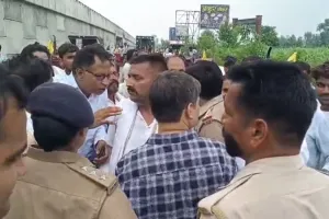 मुजफ्फरनगर में किसानों का ट्रैक्टर काफिला रोका तो गरमाया माहौल, नवला कट पर पुलिस से तनातनी; 23 सूत्रीय मांगों को लेकर प्रदर्शन