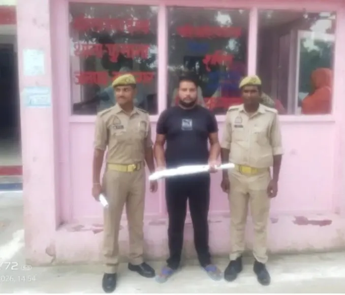फुगाना पुलिस की चेकिंग में दबोचा गया संदिग्ध! 12 बोर की अवैध अद्धी और जिंदा कारतूस बरामद, आरोपी गिरफ्तार