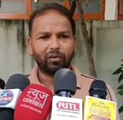 मुजफ्फरनगर में 80 लाख की सरकारी गौशाला जमीन पर कब्जे का आरोप, फर्जी बैनामे कराने की DM से शिकायत