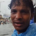 मुजफ्फरनगर में बारिश का कहर: पानी में डूबा 45 हजार का मोबाइल, छलक पड़े विशाल के आंसू; बोला अब कैसे भरूंगा किस्तें?