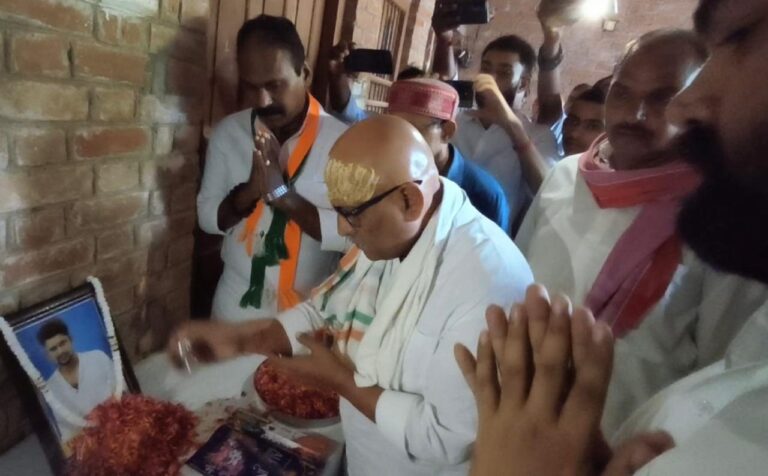 विशाल यादव हत्याकांड पर जौनपुर पहुंचे अजय राय, परिजनों से मिले; बोले- एक करोड़ मुआवजा और सरकारी नौकरी दे सरकार