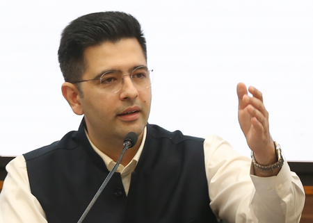 ड्राफ्ट वोटर लिस्ट में राघव चड्ढा को ‘शिफ्टेड’ दिखाने पर बवाल, बोले- ये गलती नहीं, राजनीतिक बदले की कार्रवाई