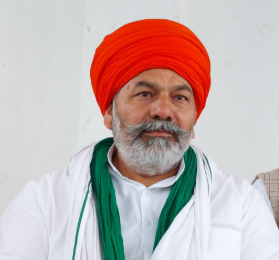 हाथरस में आलू किसानों के धरने में पहुंचे राकेश टिकैत, बोले- मांगों को लेकर पीएम-सीएम को लिखेंगे पत्र