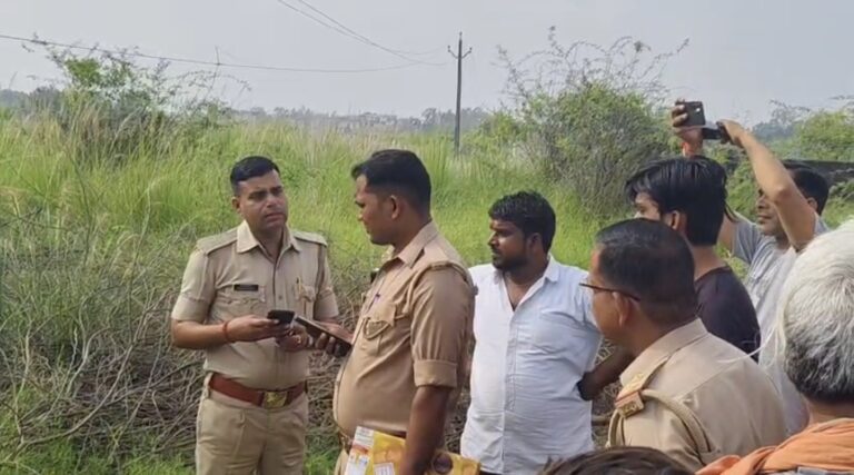 अमेठी में हाईटेंशन तार की चपेट में आया युवक, झाड़ियां काटते समय 35 वर्षीय विद्याशंकर की मौके पर मौत