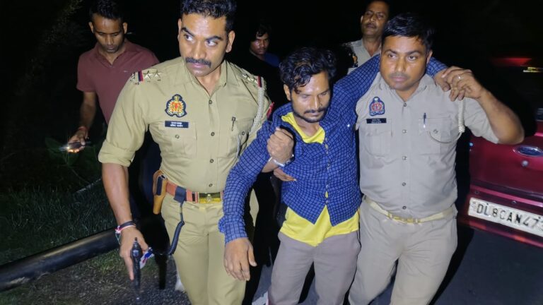 फिरोजाबाद में सर्राफा दुकान में नकबजनी का खुलासा, मुठभेड़ में बदमाश के पैर में लगी गोली; 2 साथी गिरफ्तार