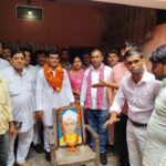 औरैया में बंद स्कूलों पर सपा की हुंकार! शिक्षक दिवस पर जिलाध्यक्ष ने सरकार को घेरा, बोले- 55 विद्यालय दोबारा खुलवाने तक जारी रहेगी आवाज