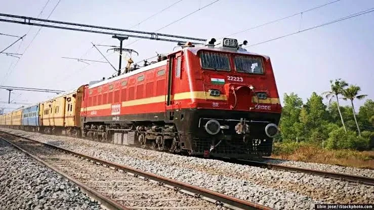 रेल यात्रियों के लिए बड़ी खुशखबरी! दिल्ली-हरिद्वार और नंदा देवी एक्सप्रेस के इन स्टेशनों पर बढ़े ठहराव, जानें नया टाइमिंग