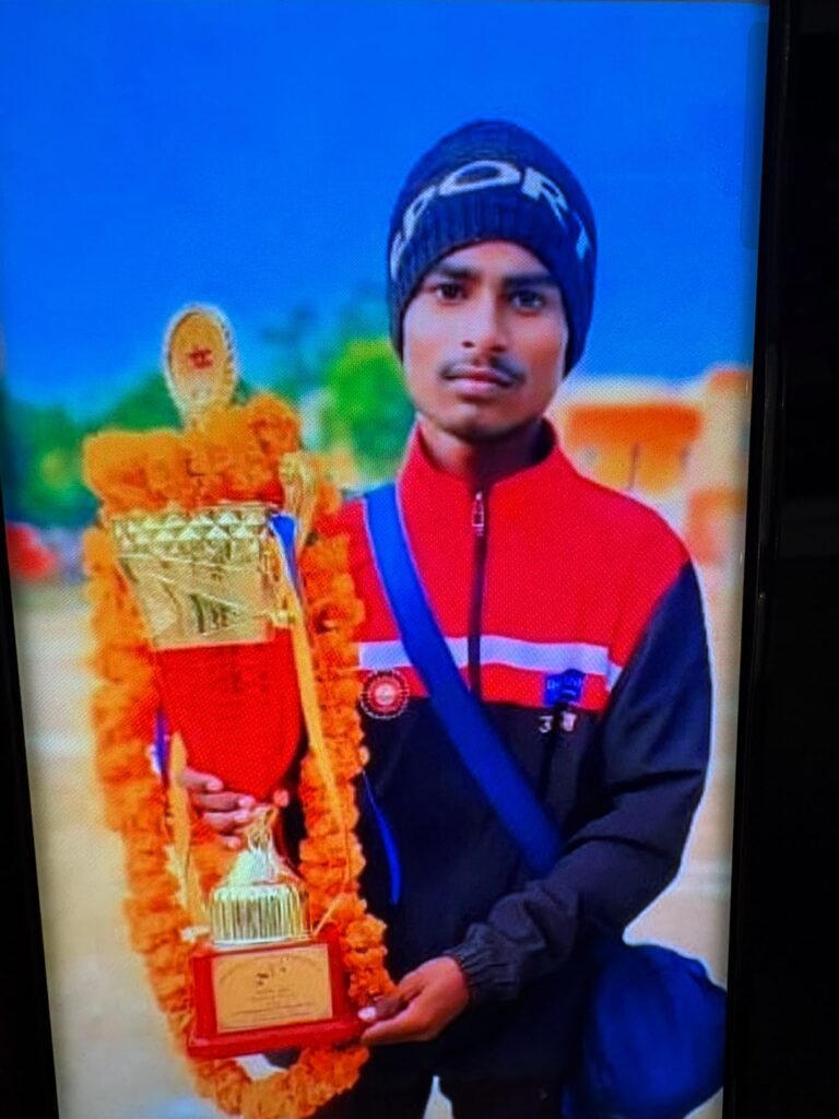 जौनपुर में सड़क हादसे में राज्यस्तरीय खो-खो खिलाड़ी धरम सरोज की मौत, तीन लोग गंभीर घायल; गांव में शोक