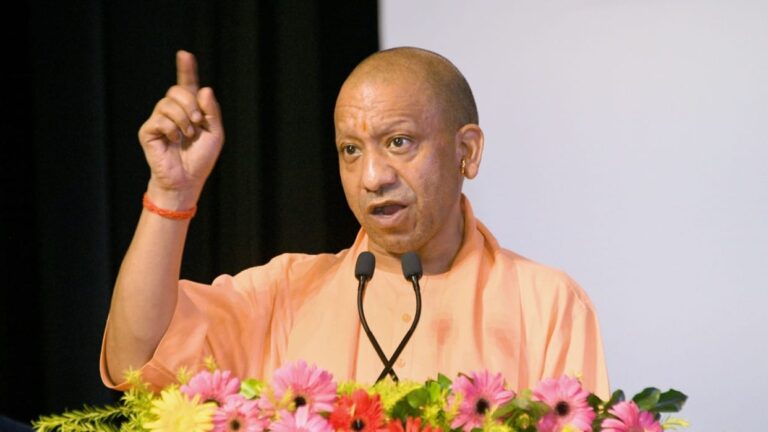 सीएम योगी का दो दिवसीय वाराणसी दौरा कल से: भाजपा कार्यकर्ता सम्मेलन में भरेंगे चुनावी जोश, नमो घाट की तैयारियों का भी ले सकते हैं जायजा