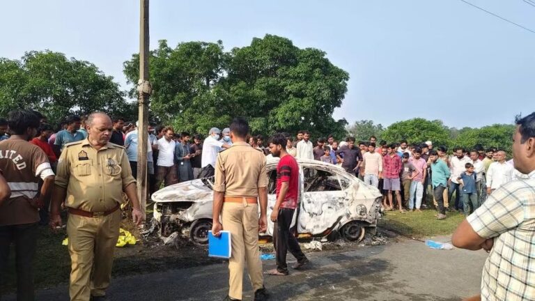 बाराबंकी में चलती कार में लगी भीषण आग, चालक की जिंदा जलकर मौत; चार महीने पहले खरीदी थी CNG कार